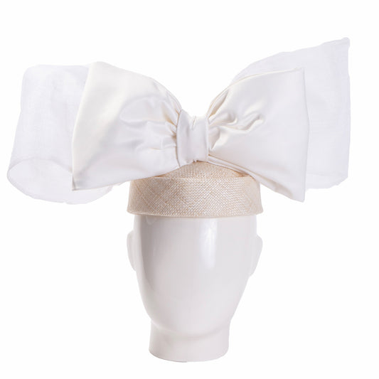 Ava Bow, Ivory