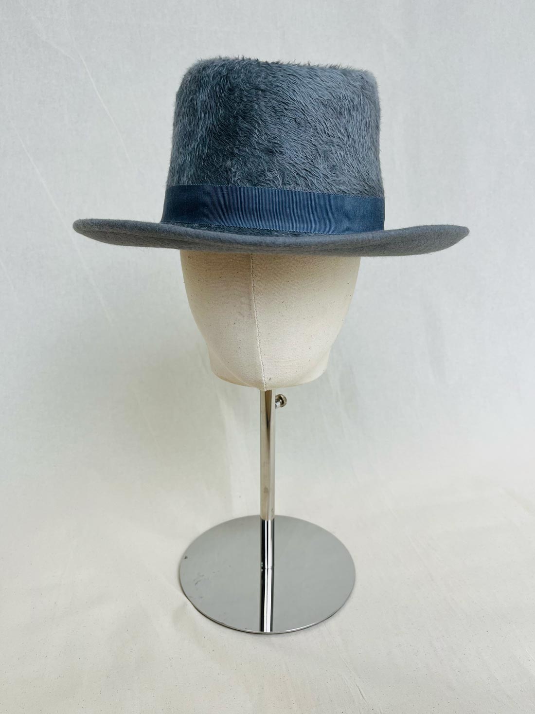 Hunter, Melusine, Dusty Blue