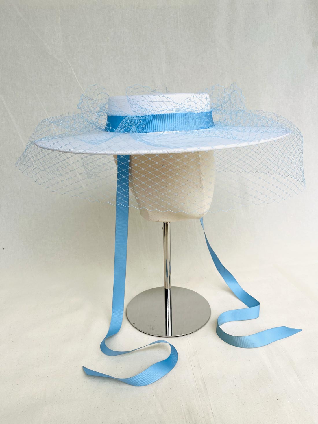 Kiki, Neoprene Hat, White with Blue Veiling Trim