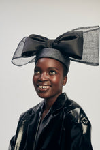 Ava Bow, Black