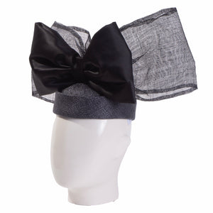 Ava Bow, Black