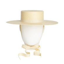 Billie Bolero, Paper Panama Hat